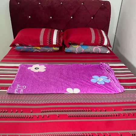 Klia Redza Homestay Kota Warisan Malay Only Sepang Exteriör bild